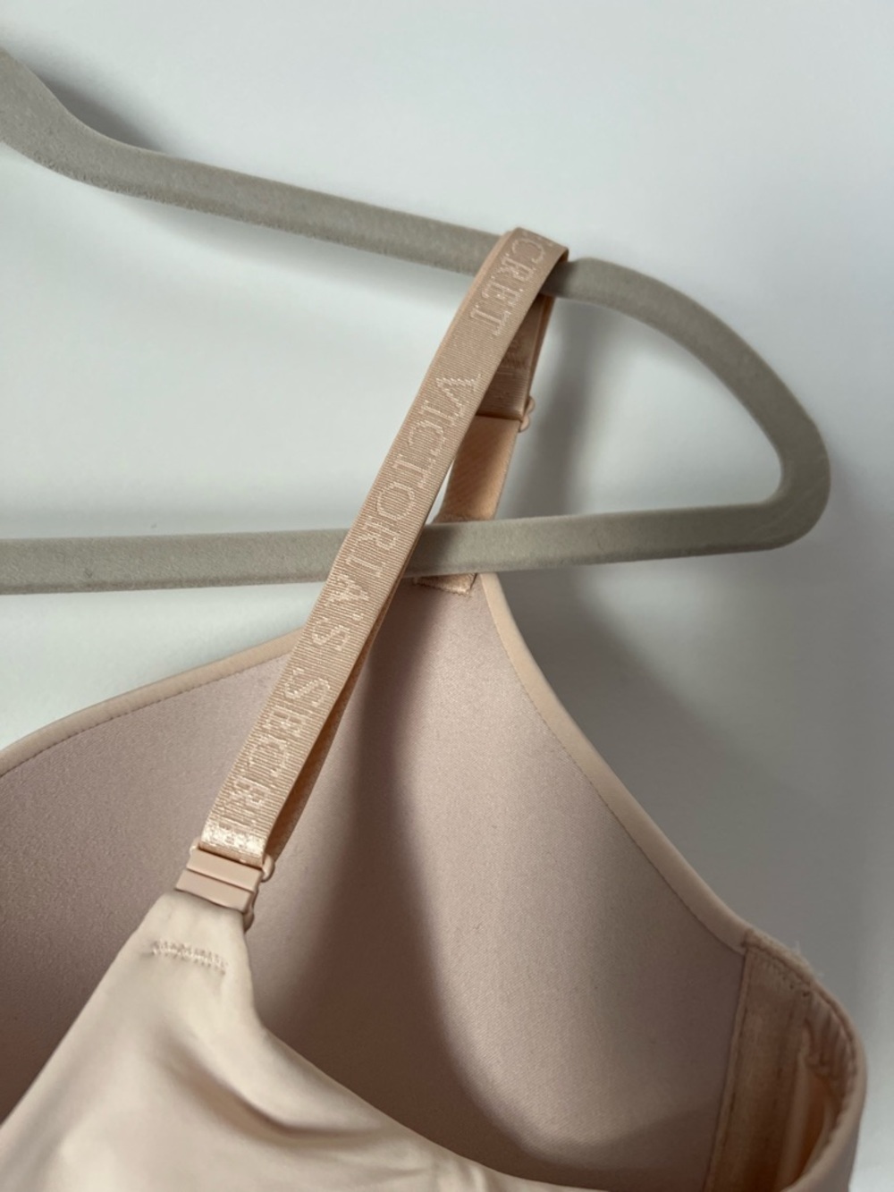 Victoria's Secret Smooth Nude Push-Up T-Shirt Bra - 38D NEW - Picture 8 of 10